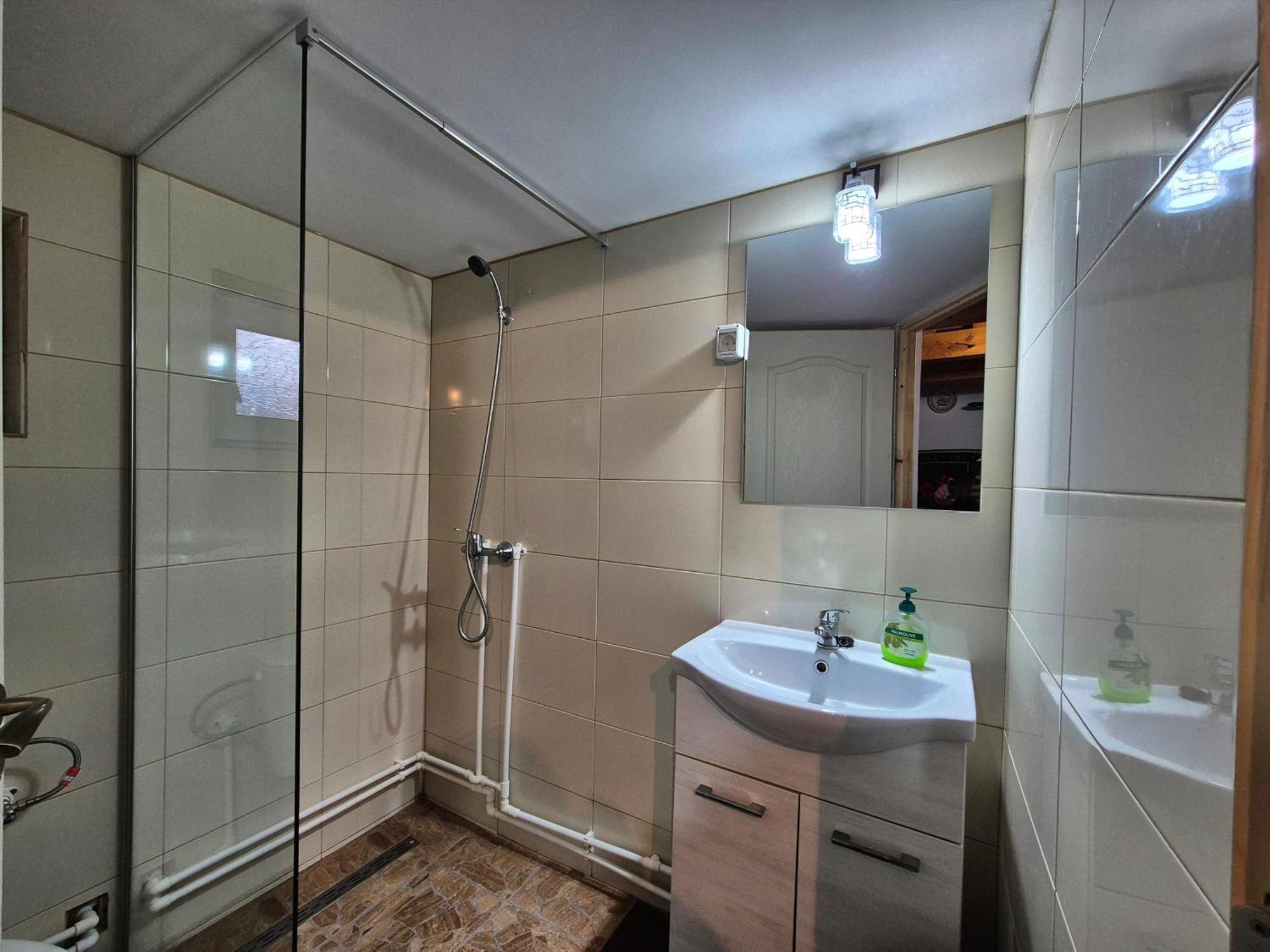 La Rodica In Vale Guest House Ocna Şugatag Eksteriør bilde